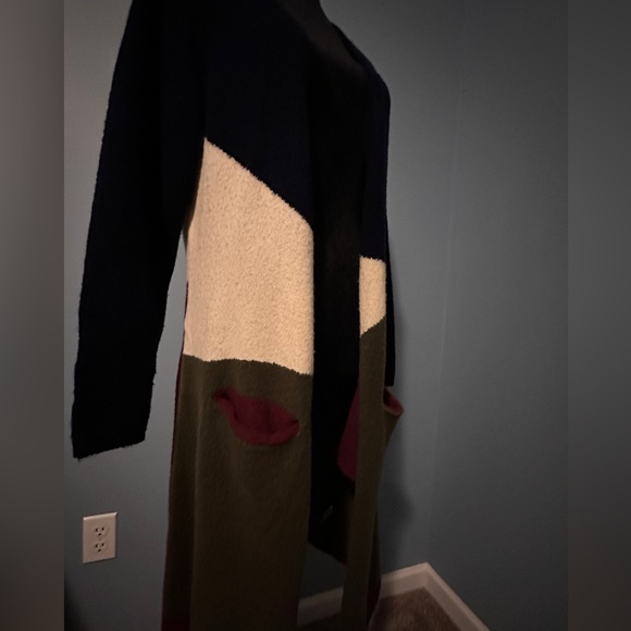 VENUS Color Block Long Duster - Picture 3 of 7